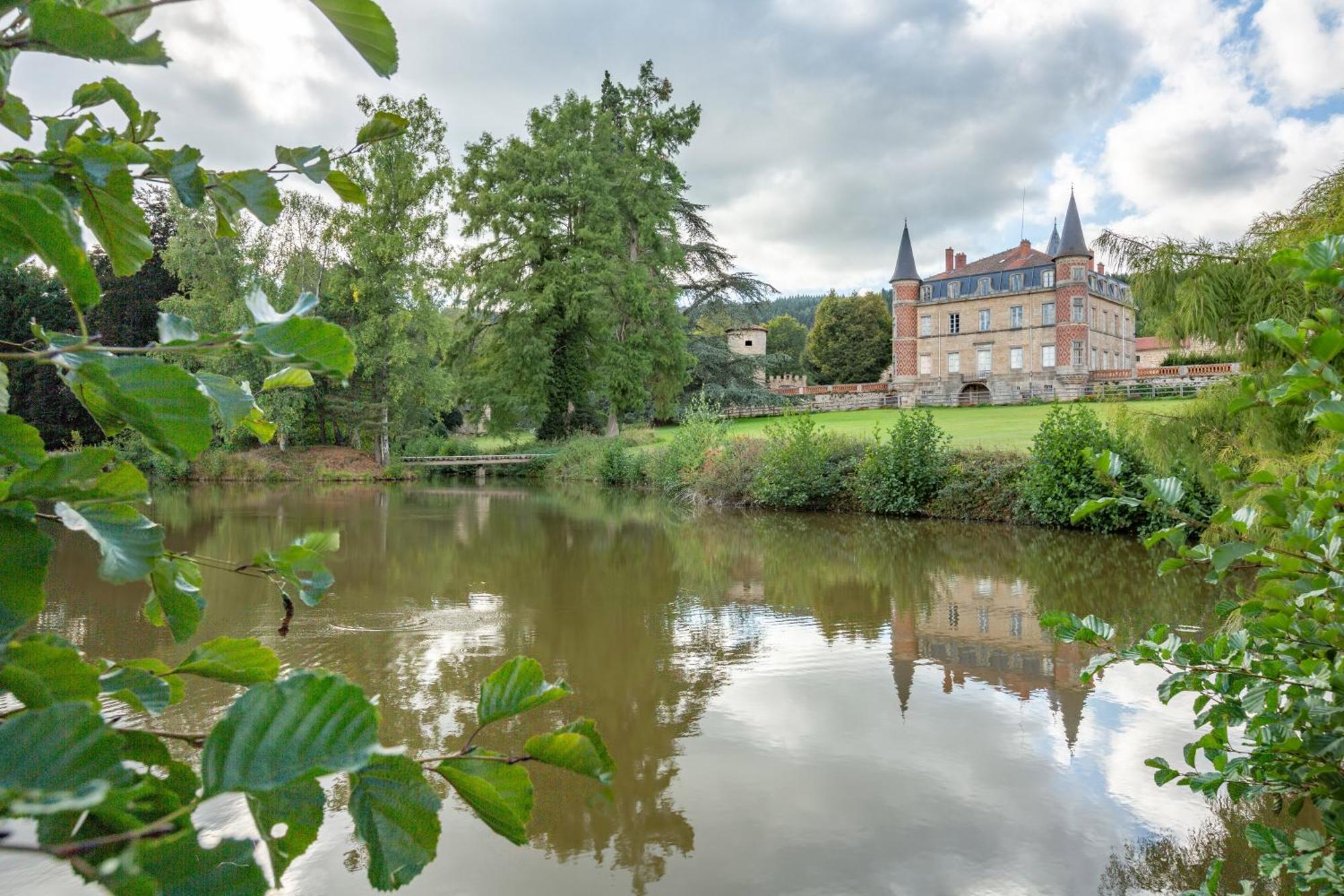 Domaine Et Chateau De Valinches Marols Exteriér fotografie