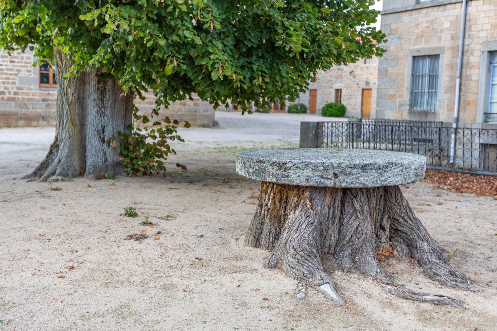 Domaine Et Chateau De Valinches Marols Exteriér fotografie